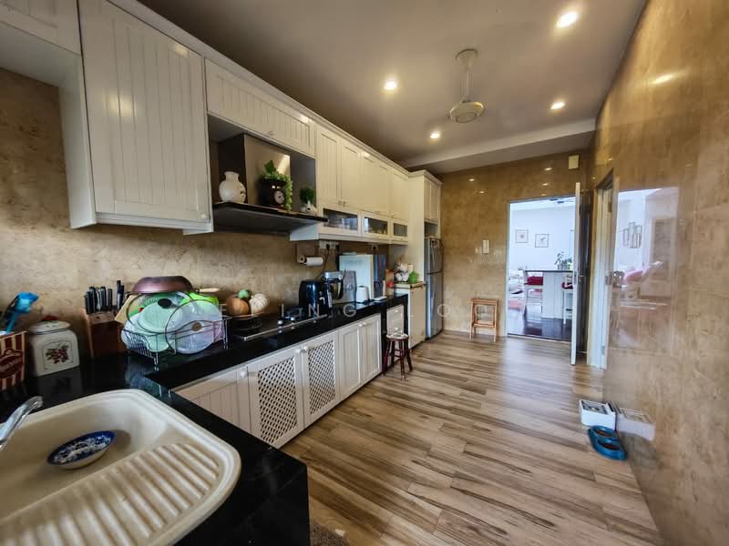 Rumah Berkembar untuk Dijual di Ukay Perdana (Ulu Kelang) - Eling Loo - Kitchen - PropertyGuru.com.my
