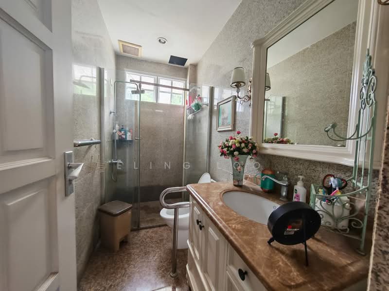 Rumah Berkembar untuk Dijual di Ukay Perdana (Ulu Kelang) - Eling Loo - Bathroom - PropertyGuru.com.my