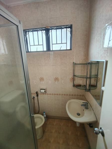 Rumah Teres 2 Tingkat untuk Dijual di Usj 20 (Subang Jaya) - Michael Lee - Bathroom - PropertyGuru.com.my