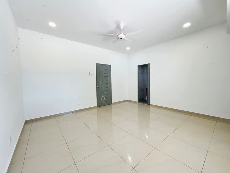 Rumah Teres 2 Tingkat untuk Dijual di Taman Bukit Kempas (Tampoi) - Gordon Chai - PropertyGuru.com.my