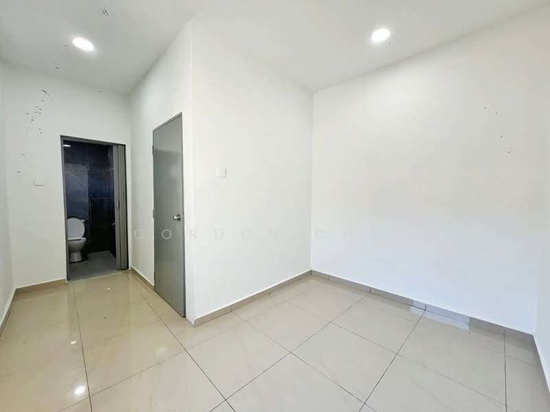 Rumah Teres 2 Tingkat untuk Dijual di Taman Bukit Kempas (Tampoi) - Gordon Chai - PropertyGuru.com.my