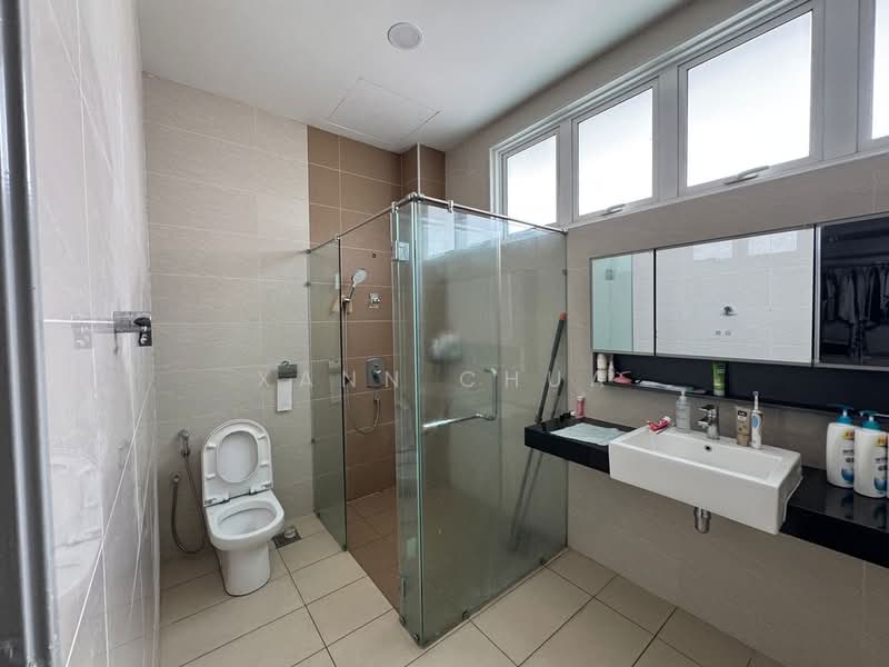 Bungalow for Sale in Bandar Putra Permai (Seri Kembangan) - Xann Chua - PropertyGuru.com.my
