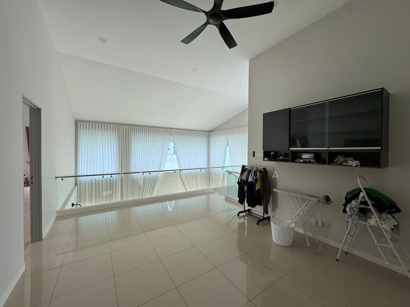 Bungalow for Sale in Bandar Putra Permai (Seri Kembangan) - Xann Chua - PropertyGuru.com.my