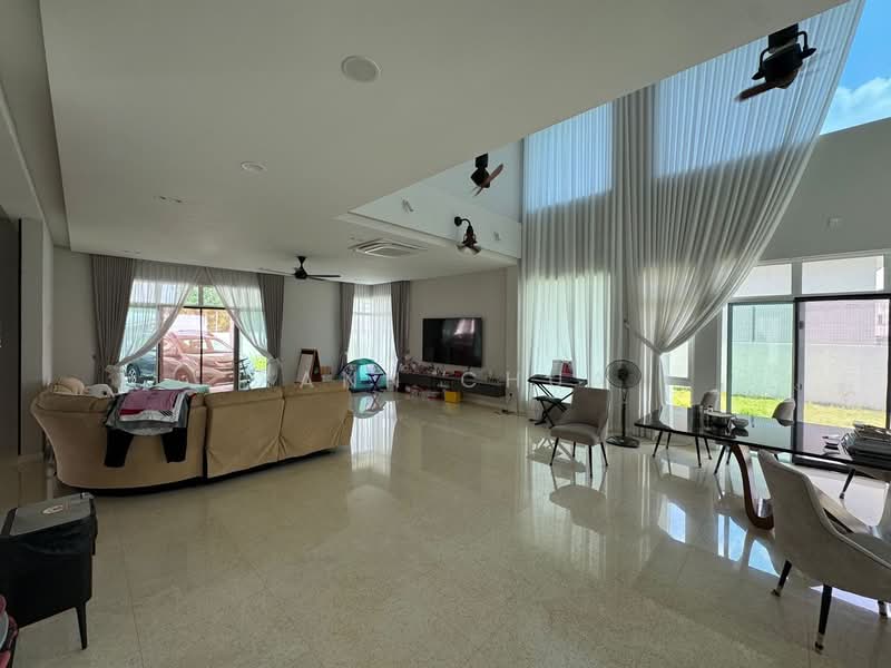 Bungalow for Sale in Bandar Putra Permai (Seri Kembangan) - Xann Chua - PropertyGuru.com.my
