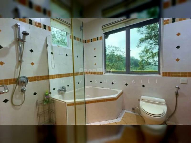 Bungalow for Sale in Bukit Tinggi (Bentong) - Effendy Shohaili - Bathroom - PropertyGuru.com.my