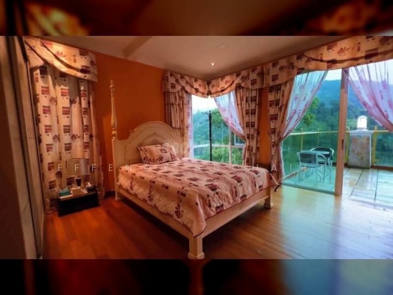 Bungalow for Sale in Bukit Tinggi (Bentong) - Effendy Shohaili - Bedroom - PropertyGuru.com.my