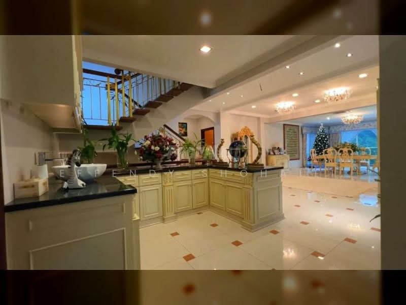 Bungalow for Sale in Bukit Tinggi (Bentong) - Effendy Shohaili - Kitchen - PropertyGuru.com.my