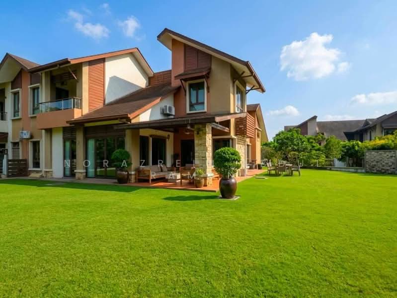 Semi-Detached House for Sale in Bukit Jelutong (Shah Alam) - Norazrein Abdul Raman - Exterior - PropertyGuru.com.my