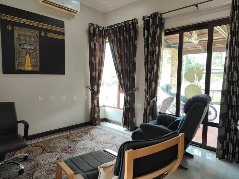 Semi-Detached House for Sale in Bukit Jelutong (Shah Alam) - Norazrein Abdul Raman - Living Room - PropertyGuru.com.my