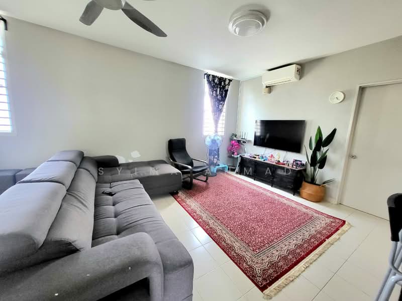 Townhouse for Sale in Sungai Buloh (Selangor) - Syima Ahmad - Living Room - PropertyGuru.com.my