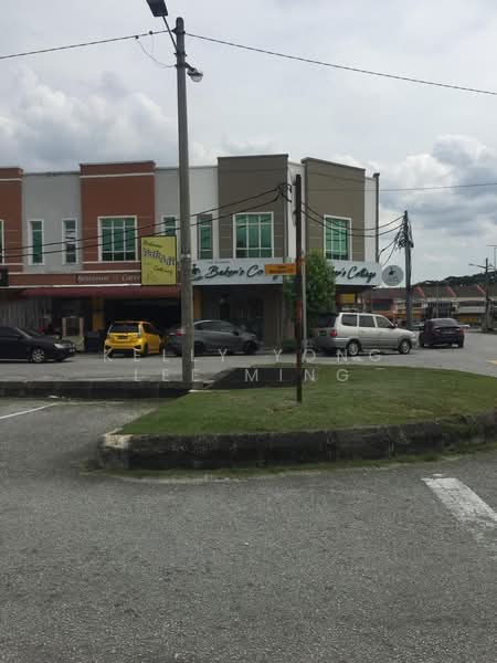 Shop for Sale in Seksyen 4 Bandar Utama Batang Kali (Batang Kali) - Kelly Yong Lee Ming - Exterior - PropertyGuru.com.my