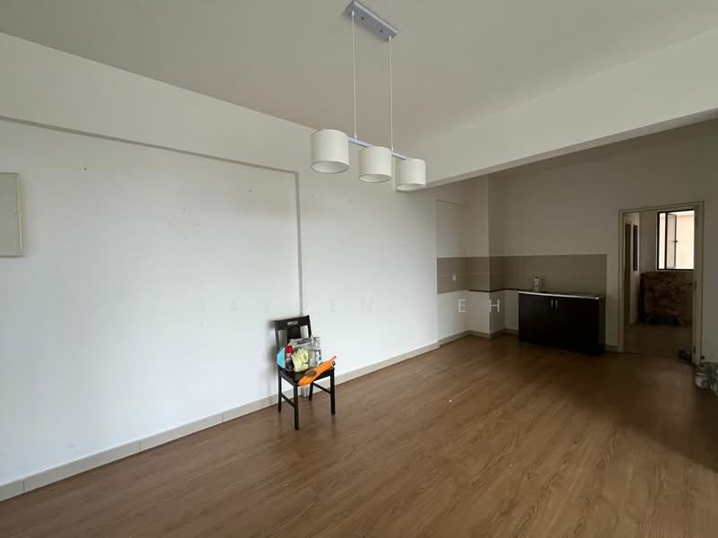 Kondominium untuk Dijual di Amansuri Residences - Jayden Geh - Living Room - PropertyGuru.com.my