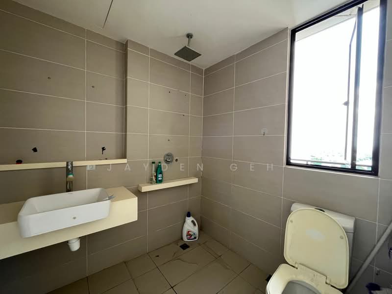 Kondominium untuk Dijual di Amansuri Residences - Jayden Geh - Bathroom - PropertyGuru.com.my