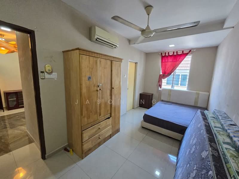 Rumah Teres 2 Tingkat untuk Dijual di Kepong Baru (Kepong) - Jason Ng - Bedroom - PropertyGuru.com.my