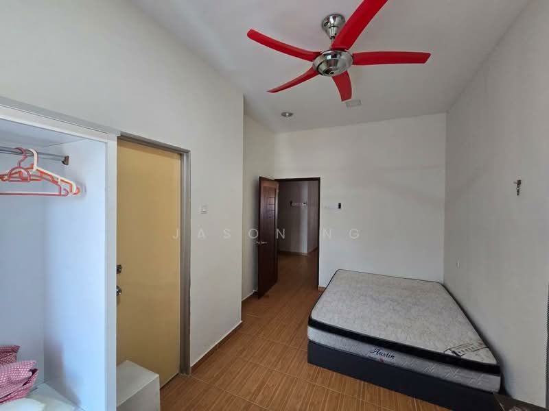 Rumah Teres 2 Tingkat untuk Dijual di Kepong Baru (Kepong) - Jason Ng - Bedroom - PropertyGuru.com.my