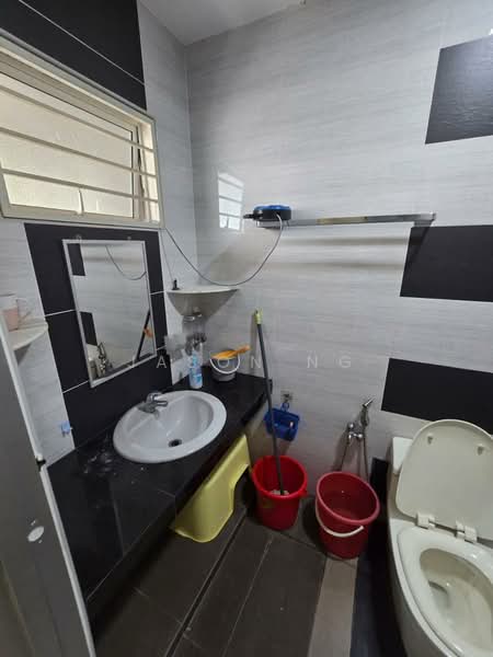 Rumah Teres 2 Tingkat untuk Dijual di Kepong Baru (Kepong) - Jason Ng - Bathroom - PropertyGuru.com.my