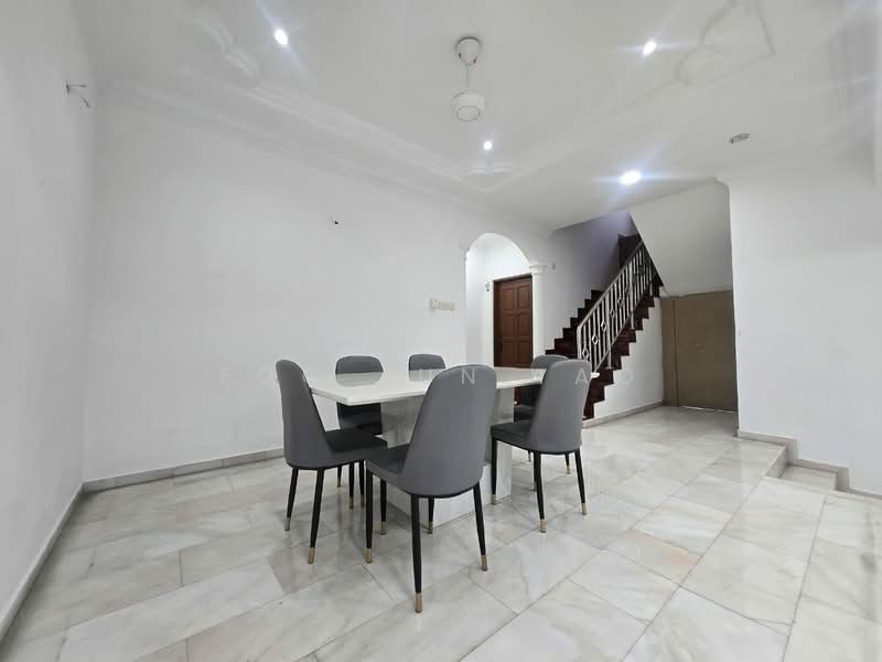 Semi-Detached House for Rent in Jemaluang (Johor) - Foo Jun Tao - Dining Room - PropertyGuru.com.my