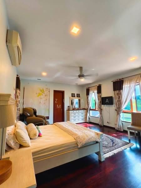 Semi-Detached House for Sale in Bukit Jelutong (Shah Alam) - Wan Zurainah Wan Mohamad - PropertyGuru.com.my