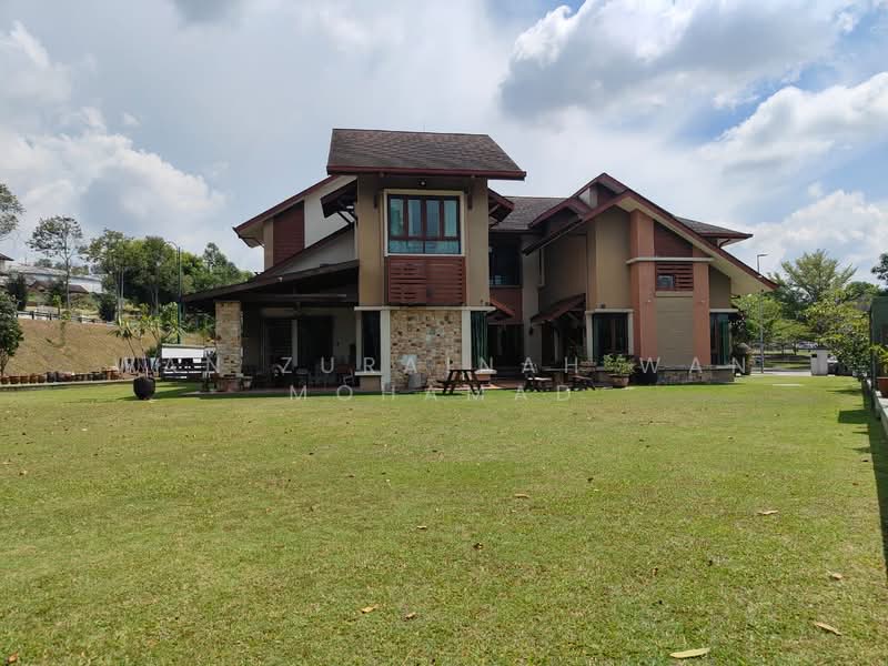 Semi-Detached House for Sale in Bukit Jelutong (Shah Alam) - Wan Zurainah Wan Mohamad - PropertyGuru.com.my