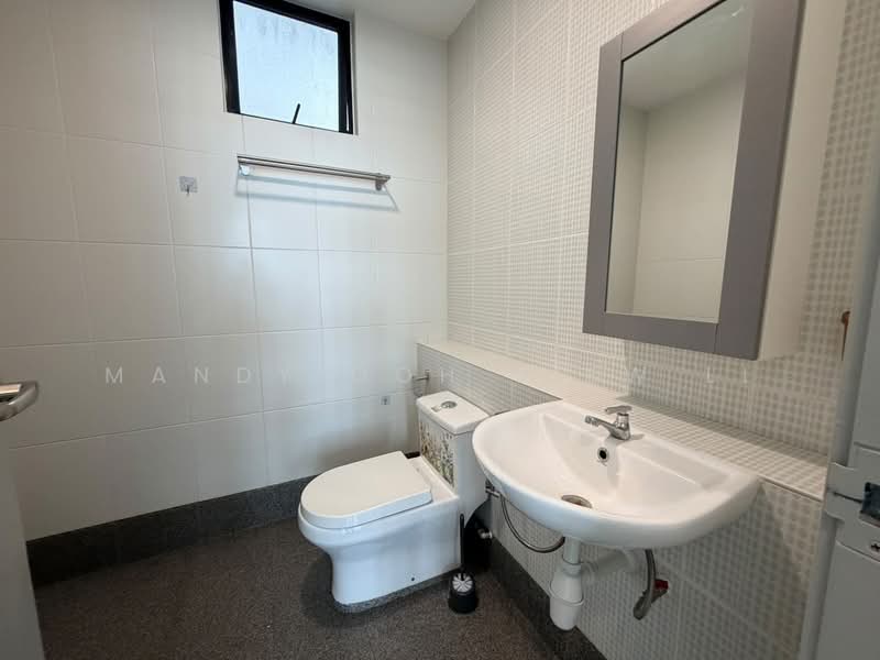 Pangsapuri untuk Dijual di Starview Bay @ Forest City - Mandy Goh Siew Li - Bathroom - PropertyGuru.com.my