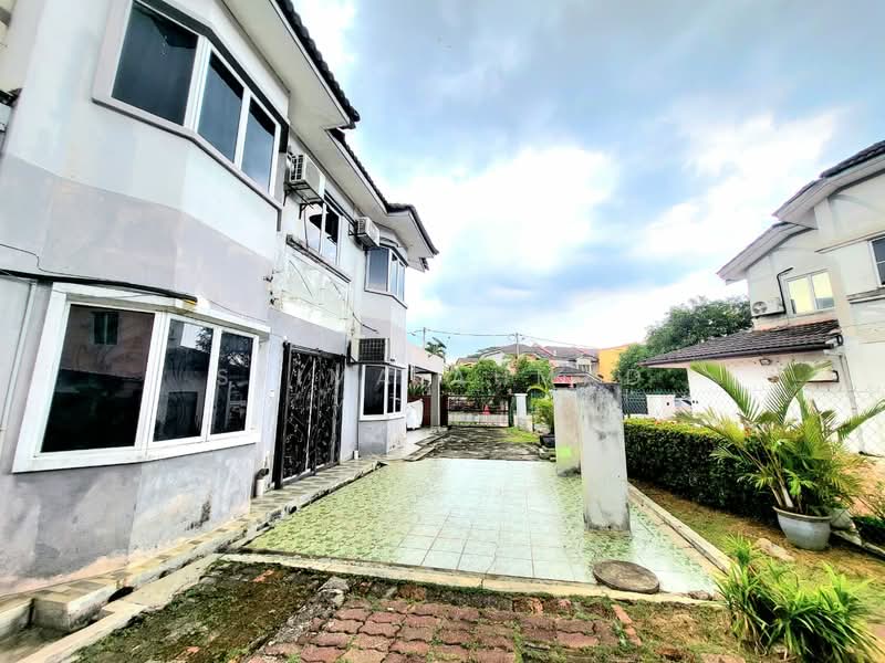 2-storey Terraced House for Sale in Sungai Buloh (Selangor) - Syima Ahmad - Exterior - PropertyGuru.com.my
