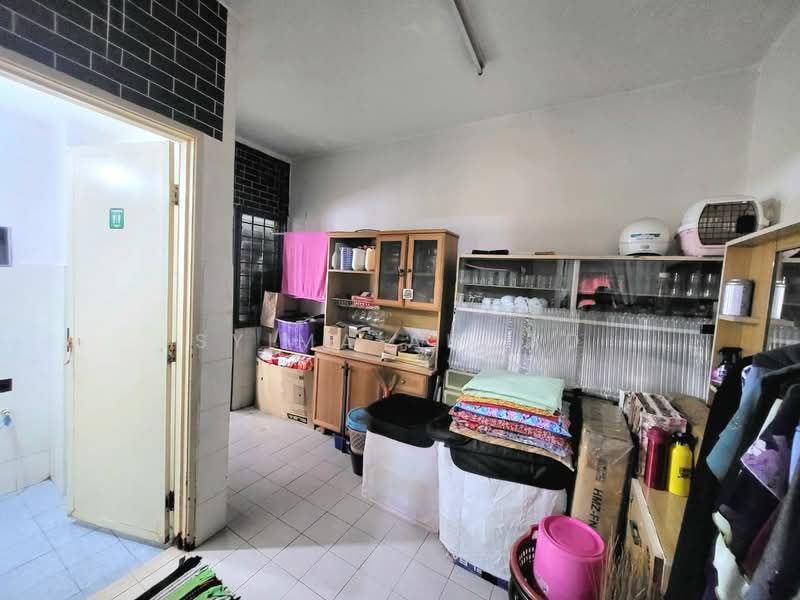 2-storey Terraced House for Sale in Sungai Buloh (Selangor) - Syima Ahmad - Dry Kitchen - PropertyGuru.com.my