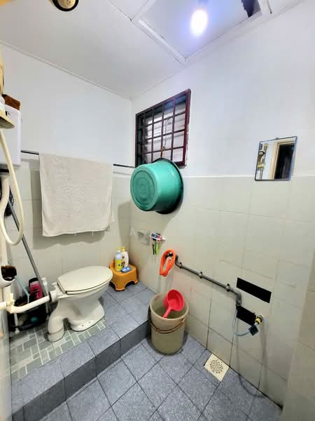 2-storey Terraced House for Sale in Sungai Buloh (Selangor) - Syima Ahmad - Bathroom - PropertyGuru.com.my