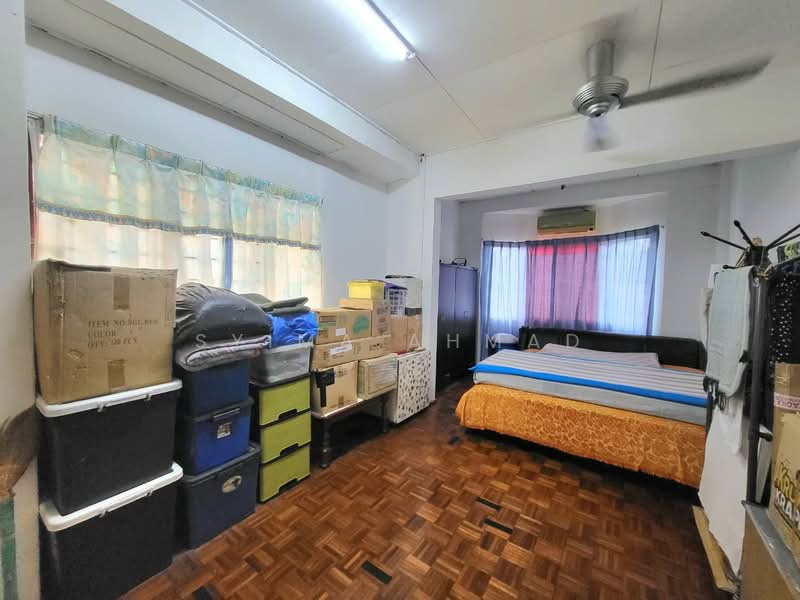 2-storey Terraced House for Sale in Sungai Buloh (Selangor) - Syima Ahmad - Bedroom - PropertyGuru.com.my