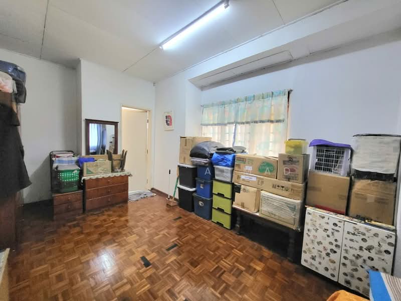 2-storey Terraced House for Sale in Sungai Buloh (Selangor) - Syima Ahmad - Bedroom - PropertyGuru.com.my