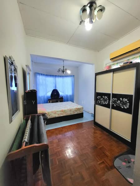 2-storey Terraced House for Sale in Sungai Buloh (Selangor) - Syima Ahmad - Bedroom - PropertyGuru.com.my
