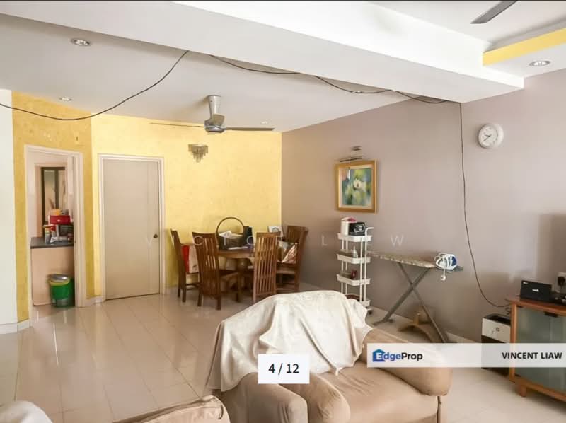 Rumah Teres 2 Tingkat untuk Dijual di Seksyen 5 (Kota Damansara) - Victor Liew - Living Room - PropertyGuru.com.my