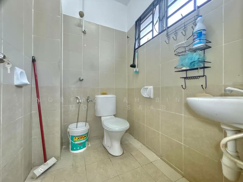 Rumah Teres 2 Tingkat untuk Dijual di Taman Sutera (Kajang) - Norfazilah Binti Mohd Saad - Bathroom - PropertyGuru.com.my