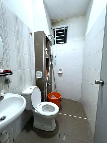 Rumah Teres 2 Tingkat untuk Dijual di Setia Eco Gardens (Gelang Patah) - Karl Lim - Bathroom - PropertyGuru.com.my