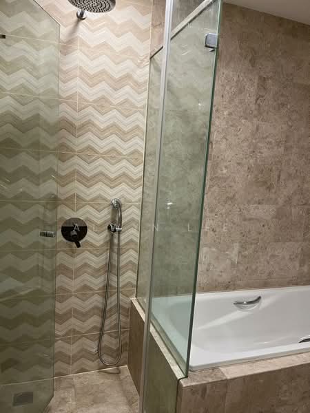 Servis Apartment untuk Dijual di K Residence @ KLCC - Alwyn Lee - Bathroom - PropertyGuru.com.my