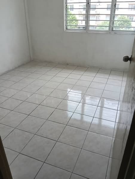 Pangsapuri untuk Dijual di Apartment Taman Topaz - Kelly Yong Lee Ming - Interior - PropertyGuru.com.my