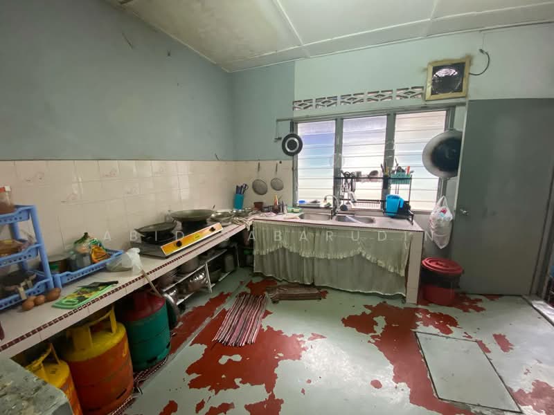 2-storey Terraced House for Sale in Taman Sungai Besi Indah (Seri Kembangan) - Abid Sabarudin - Kitchen - PropertyGuru.com.my