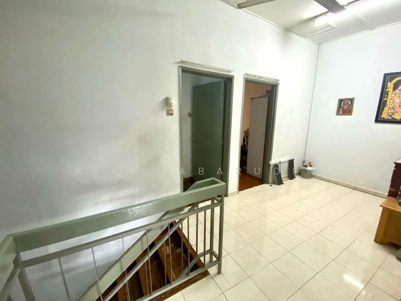 2-storey Terraced House for Sale in Taman Sungai Besi Indah (Seri Kembangan) - Abid Sabarudin - Interior - PropertyGuru.com.my