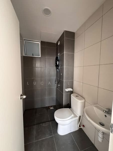 Pangsapuri untuk Disewa di Sierra Heights (Residensi Siera Perdana) - Lucas Lee - Bathroom - PropertyGuru.com.my