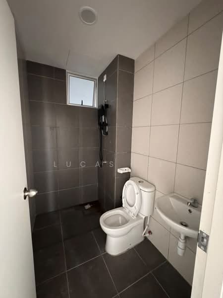 Pangsapuri untuk Disewa di Sierra Heights (Residensi Siera Perdana) - Lucas Lee - Bathroom - PropertyGuru.com.my