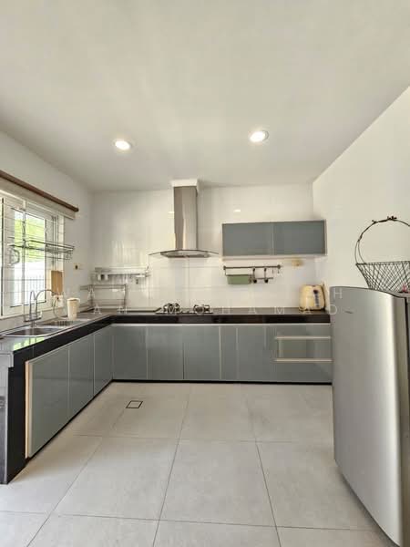 Bungalow for Sale in Bukit Jelutong (Shah Alam) - Wan Zurainah Wan Mohamad - PropertyGuru.com.my