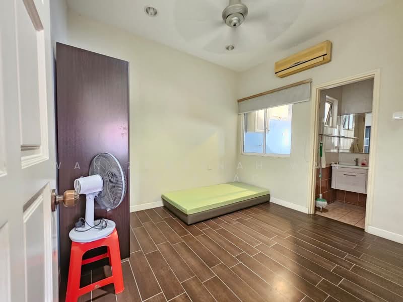 Bungalow for Sale in Bukit Jelutong (Shah Alam) - Wan Zurainah Wan Mohamad - PropertyGuru.com.my