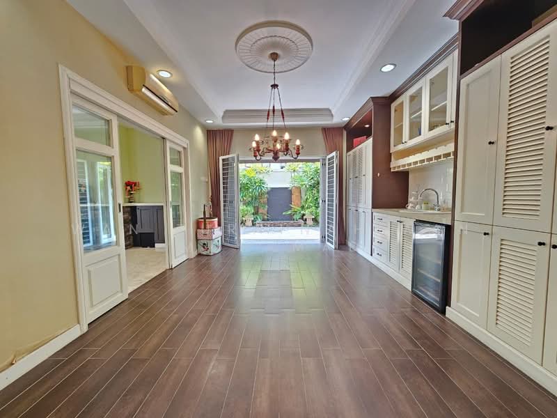 Bungalow for Sale in Bukit Jelutong (Shah Alam) - Wan Zurainah Wan Mohamad - PropertyGuru.com.my