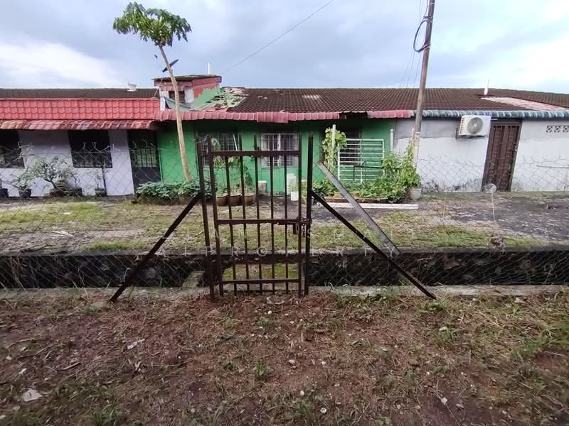 Rumah Teres 1 Tingkat untuk Dijual di Taman Mawar (Pasir Gudang) - Azlan Ismail aiproperty - Exterior - PropertyGuru.com.my