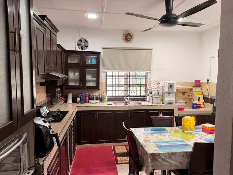 Rumah Teres 2 Tingkat untuk Dijual di Taman Sutera (Kajang) - Norfazilah Binti Mohd Saad - Kitchen - PropertyGuru.com.my
