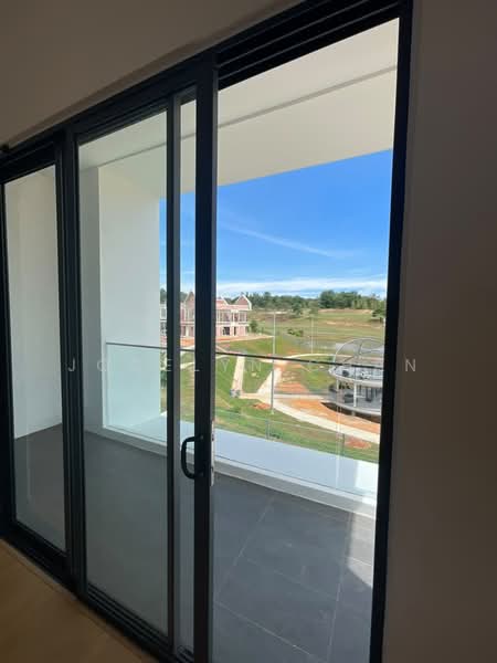 Semi-Detached House for Sale in Bandar Sri Sendayan (Negeri Sembilan) - Jocelyn Chan - Balcony - PropertyGuru.com.my