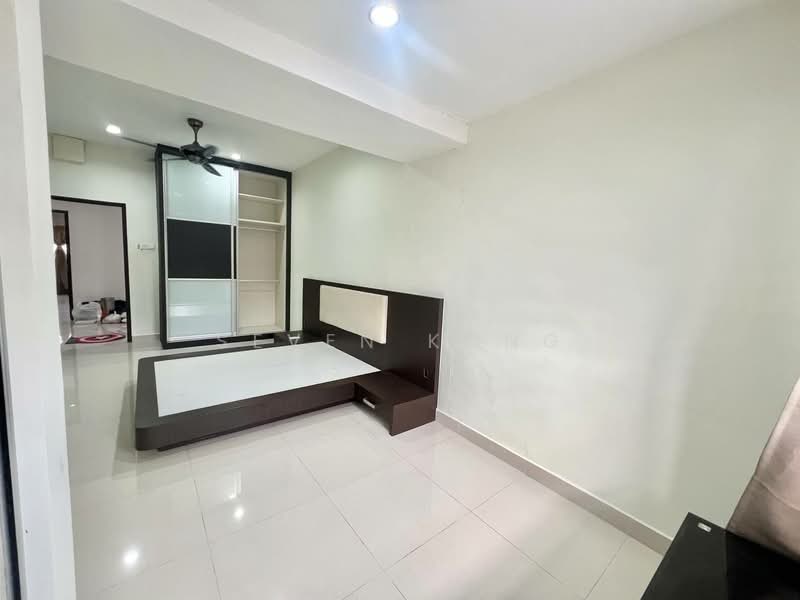 2-storey Terraced House for Rent in Taman Pelangi (Johor Bahru) - Seven Kong - Bedroom - PropertyGuru.com.my