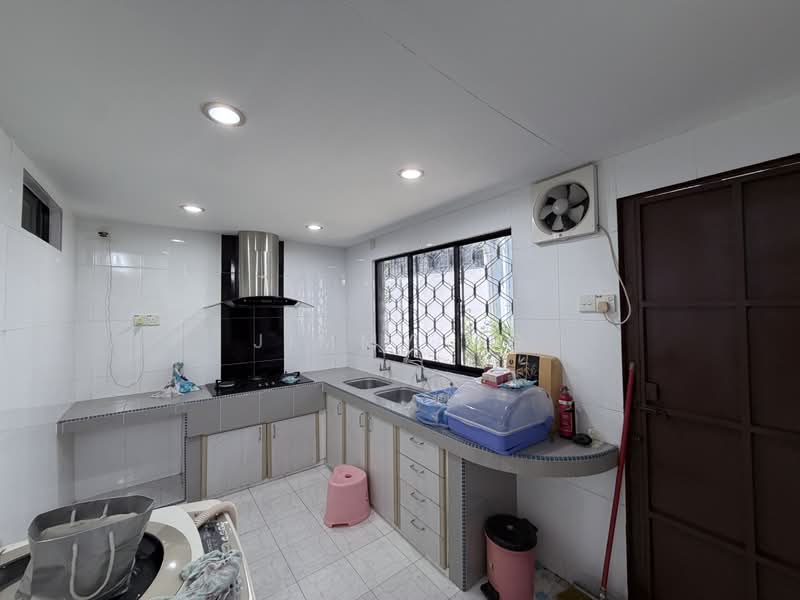 Rumah Teres 2 Tingkat untuk Dijual di Taman Seri Bahagia (Cheras) - Jimmy Ng - Kitchen - PropertyGuru.com.my