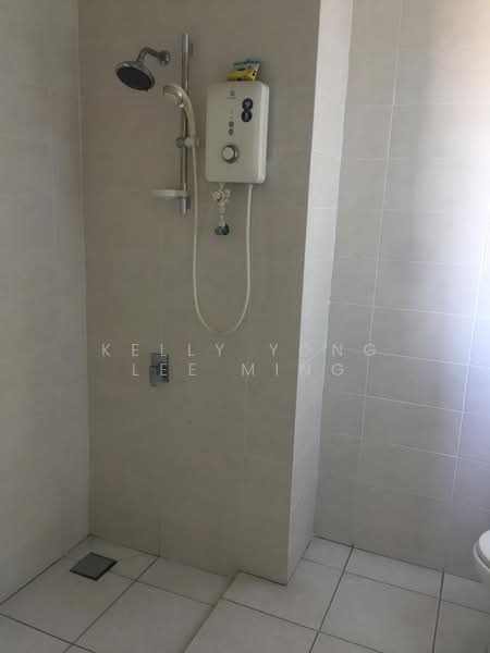 Condominium for Sale at i-Residence @ i-City - Kelly Yong Lee Ming - Bathroom - PropertyGuru.com.my