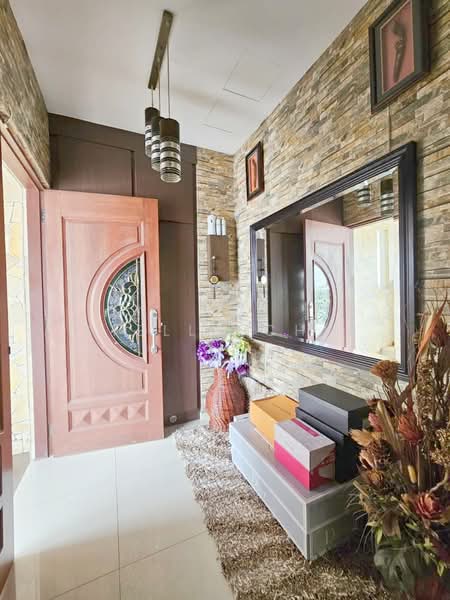 Semi-Detached House for Sale in Johor Bahru (Johor) - Stella Chia - Entrance - PropertyGuru.com.my