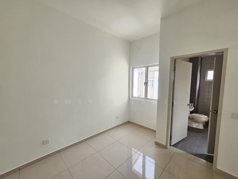 2-storey Terraced House for Sale in Bandar Rimbayu (Telok Panglima Garang) - Amsyar Jamil - Interior - PropertyGuru.com.my